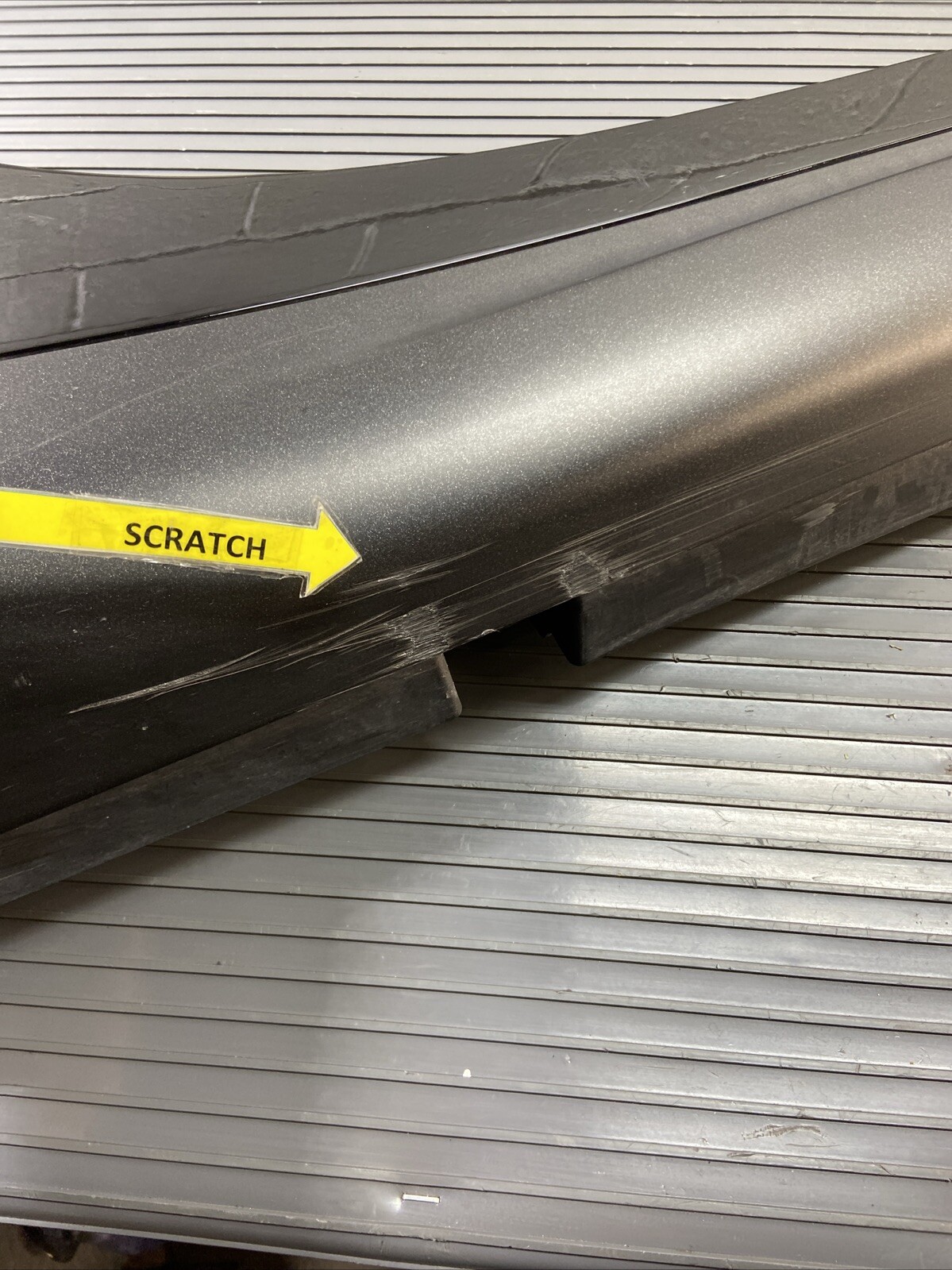 2014-2024 Maserati Ghibli M157 Right Rocker Panel Black Trim OEM *NOTE*