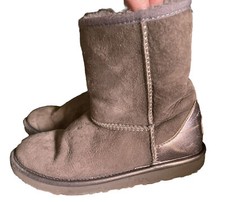 ugh boots Chestnut Girls Size 3