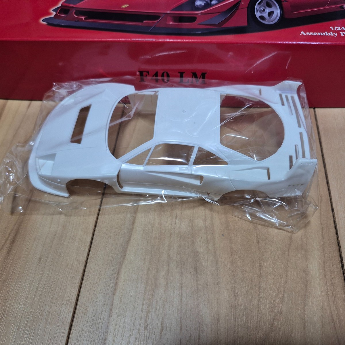 Fujimi 1/24 Ferrari F40 LM plastic model Kit with Photo-Etched