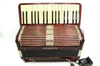 Hohner Akkordeon 80 Bass aktiv Lautsprecher Umbau Verstärker DIY Modifiziert