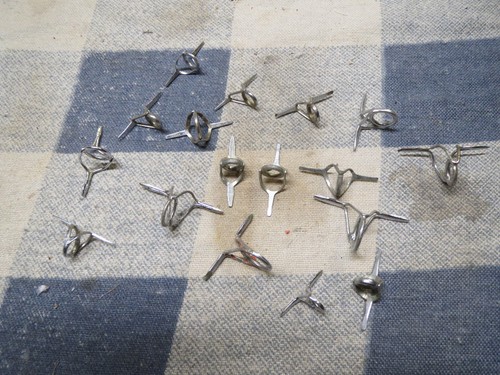 Rod Building Mixed Lot of 17 Vintage Salvaged Fishing Rod Guides