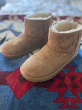 UGG Classic Mini II Boot - Little Kid / Big Kid - Chestnut -Size 3