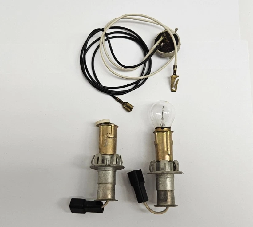 Dodge 1959 equipamiento de lámpara de luz de respaldo con transmisión automática 1887608 nuevo en stock Foto 3 de 4