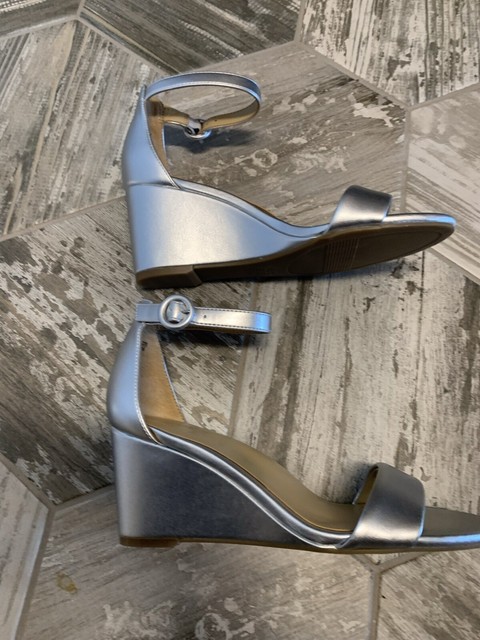 naturalizer vera silver