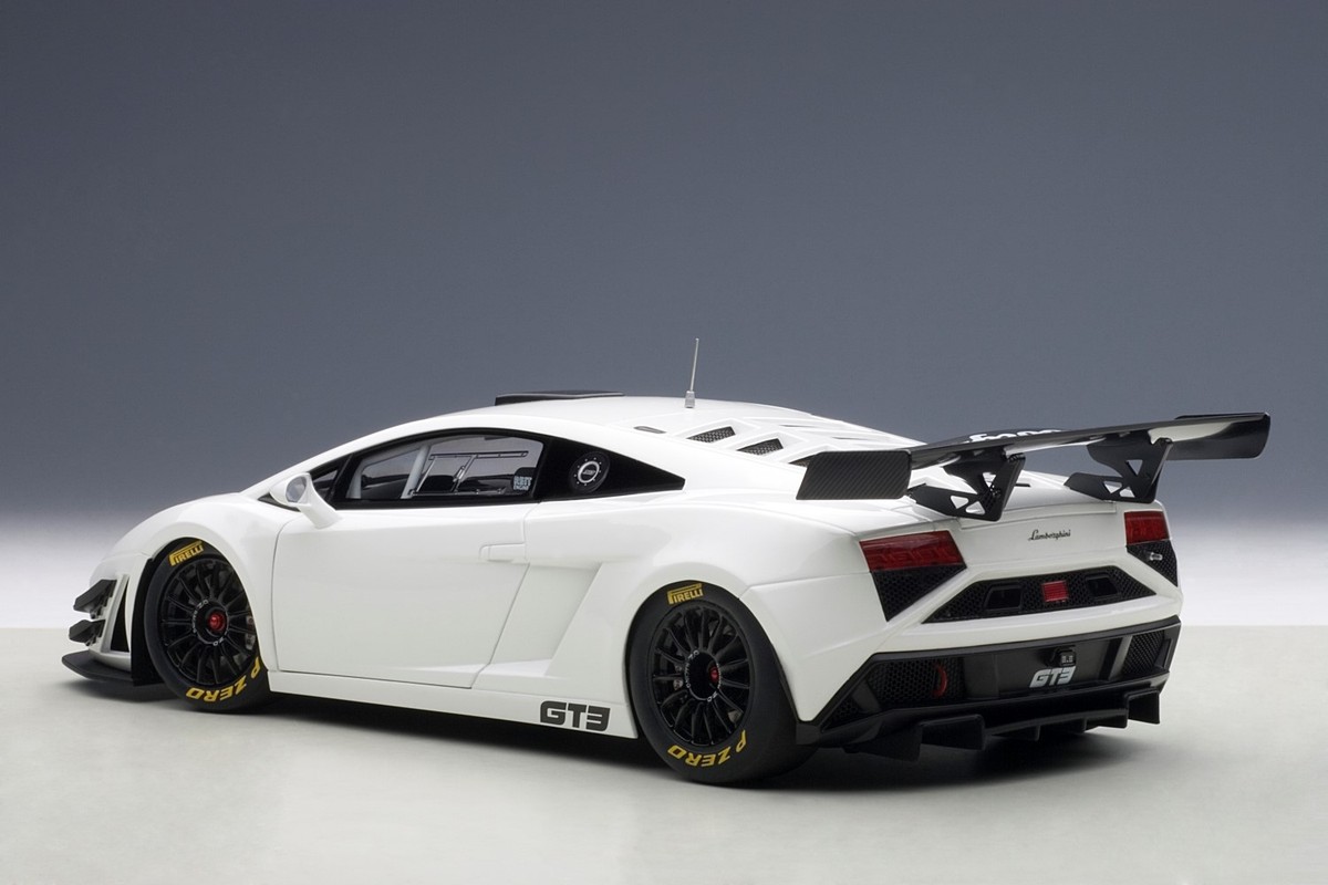 【未開封】AUTOart オートアート ランボルギーニ ガヤルド GT3 FL2 未開封】AUTOart オートアート ランボルギーニ ガヤルド GT3 FL2