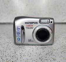 Olympus CAMEDIA D-535 Zoom 3.2MP Digital Camera Silver 3X Zoom For Parts