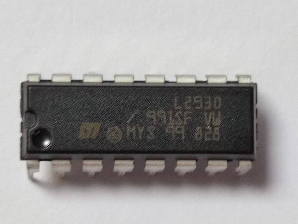 STMICROELECTRONICS 4x L293D 4 Kanal vierfach Halbbrücke MotorTreiber Schrittmotoren DIP16