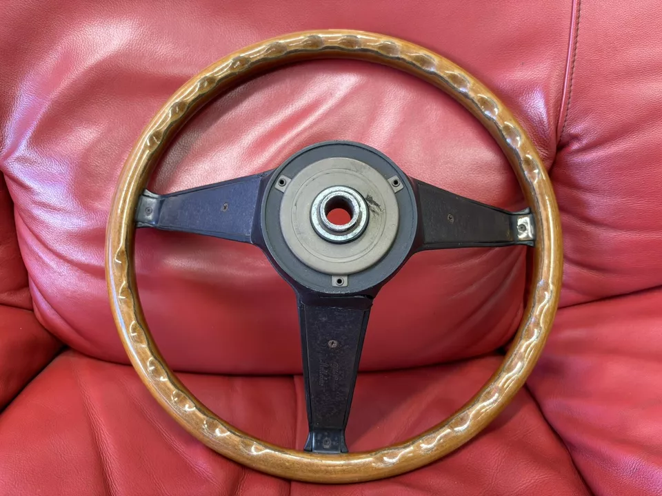 Alfa Romeo GTV Alfetta Sprint Spider • Оригинальный руль - Изображение 3 из 4