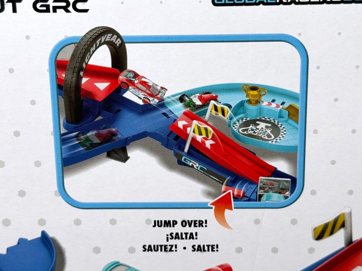 Pixar Cars GRC JUMPING RACEWAY Global Racers Cup RACE TRACK