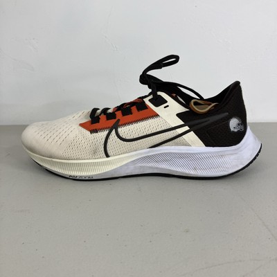 Men's 10 Nike Air Zoom Pegasus 38 White Running Shoes Sneakers Cleveland Browns