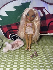 Rainbow High Vision Pop Divas Sabrina St Cloud Pink Doll with Clothes and Shoes