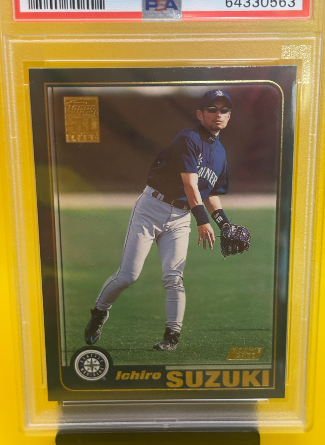 2001 Topps Ichiro Suzuki RC #726 Rookie Card MINT PSA 9 view 3