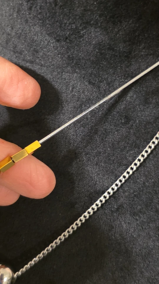 Collar romano Park Lane de dos tonos en capas con barra de oro y diseño de cuentas de plata Foto 2 de 3