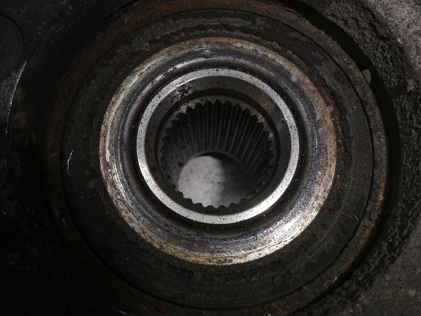 14-17 Maserati Ghibli Rear Left Driver Spindle Knuckle Hub Bearing OEM DE230950