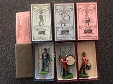 W Britain Sherwood Foresters Bass 5937 Side Drummer 5984 Officer in Command 3070