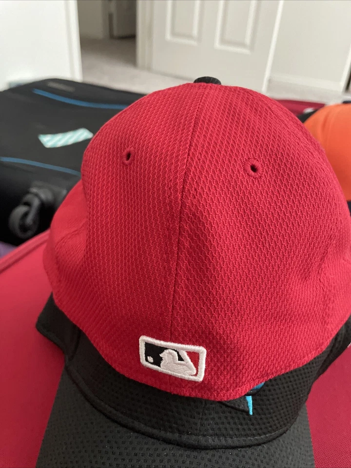 Cincinnati Reds MLB New Era 59FIFTY Hat Size 7 - Image 3 of 4