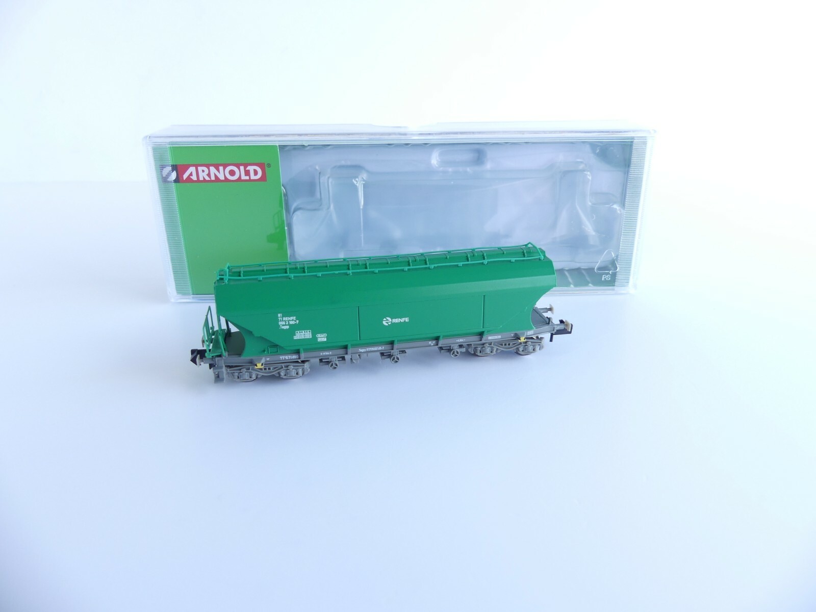 Wagon céréalier Arnold HN6506-2 à parois planes de la Renfe Ep V