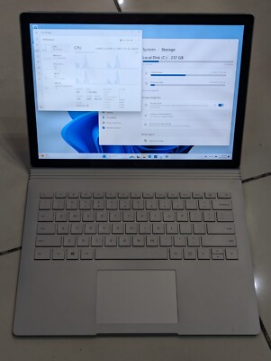 Microsoft Surface Book 2 13.5'' Touchscreen 256GB SSD 8GB RAM Intel i5-7300U READ