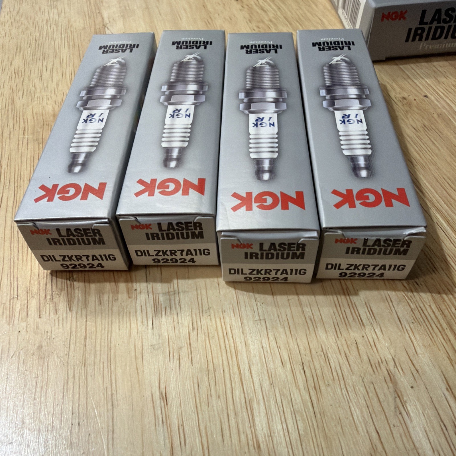 Set of 4 NEW NGK DILZKR7A11G 92924 Laser Iridium Spark Plugs BN232