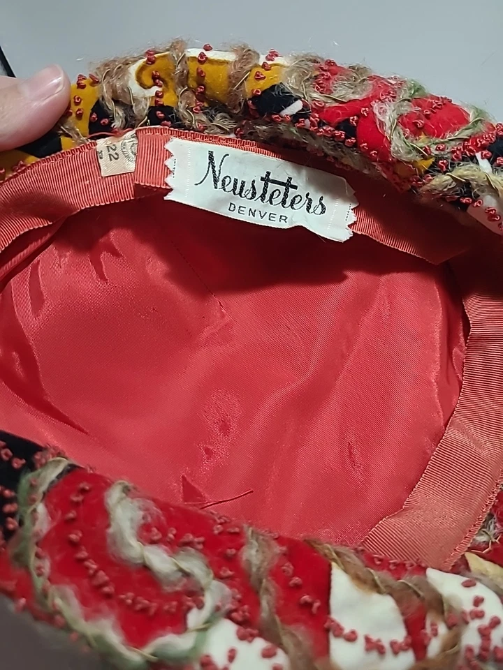 Boina acolchada colorida vintage de los años 50 Neusteters Denver sombrero talla 22 Foto 4 de 4