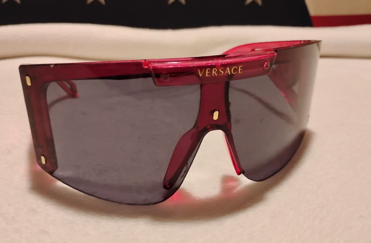 Versace Red Shield Sunglasses with Medusa Emblem Versace Medusa Insignia Shield Sunglasses - Pink Sunglasses  main image 3