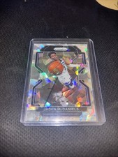 2021-22 NBA Prizm Jaden McDaniels #12 Cracked Ice Timberwolves