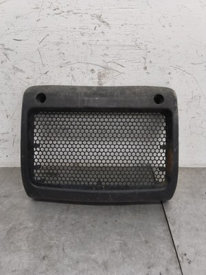 USED  98- 02 Suzuki QuadRunner QuadMaster LT-F500F 500 Front Center Fender Grill