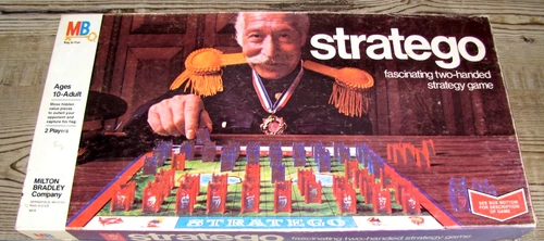 Vintage STRATEGO Board Game by Milton Bradley 4916 War Strategy 100% Complete