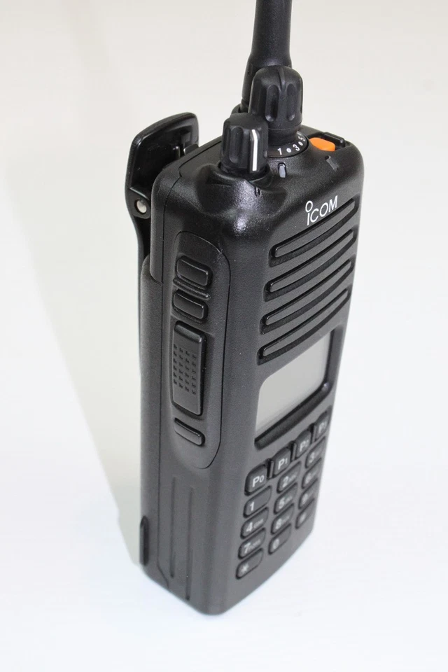 Icom IC-F70T (13) F70T VHF 136-174 256 Channel 5W Full Keypad MDC - Image 3 of 4