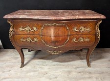 Commode de style Louis XV en marqueterie