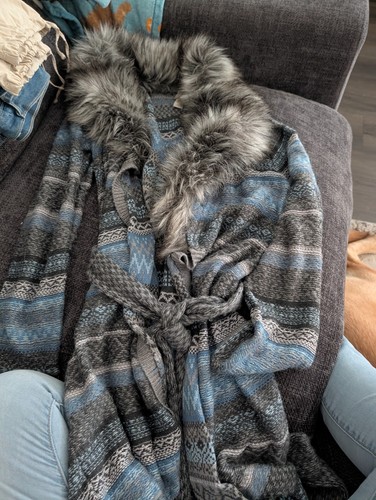 Chicos NEW Elaine Sz 2 Blue Gray Drama Fur Acrylic Rayon Wool Sweater
