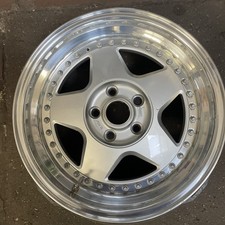 Momo R3 8,5 x 17 BMW Es sind Keine OZ Futura Mito