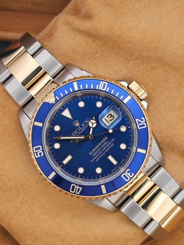 Rolex Submariner Date 16613LB Bluesy, 1996 Full Set with 2022 Rolex Service - Picture 3 of 21