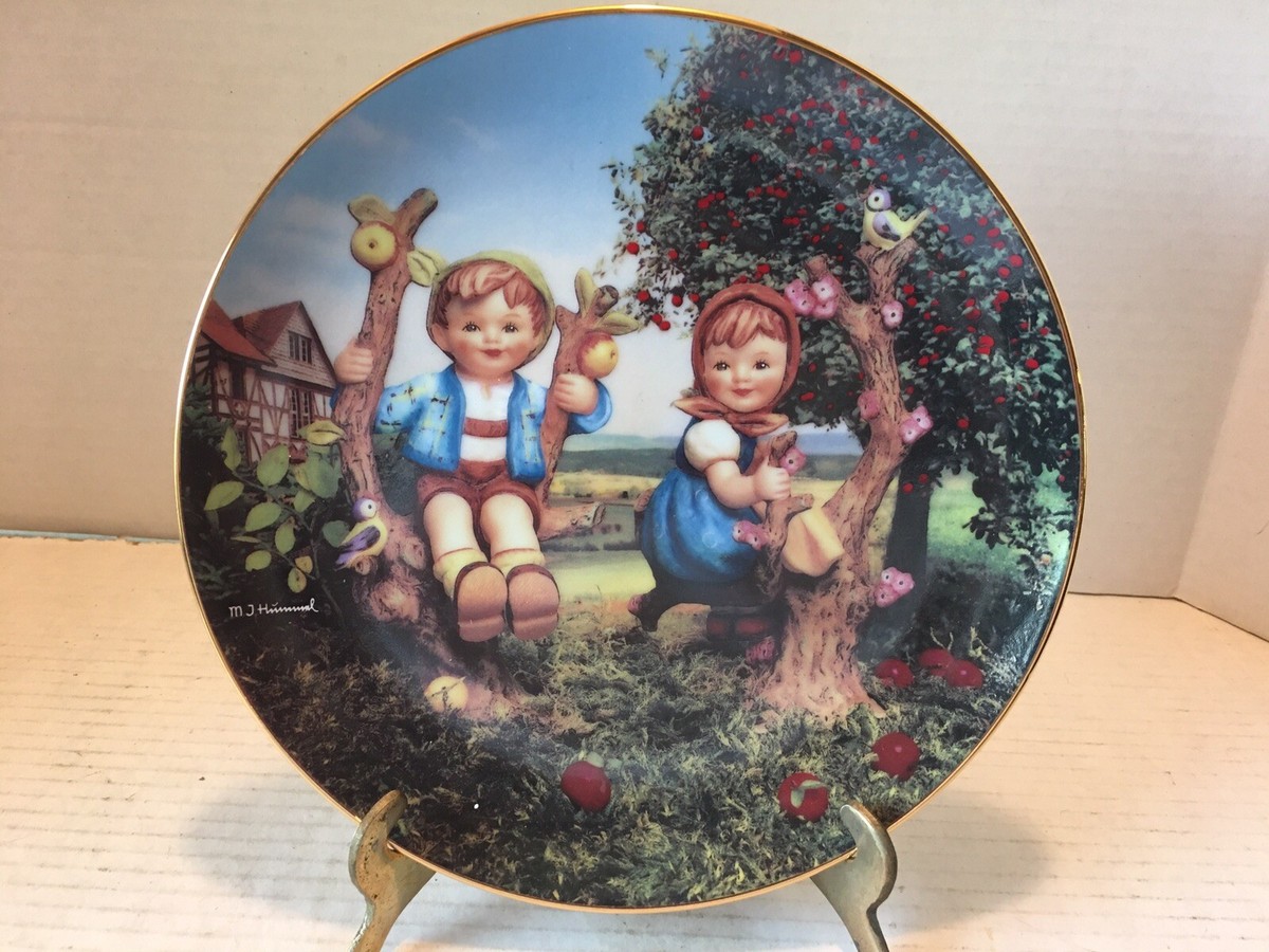Set of 11 MI Hummel 