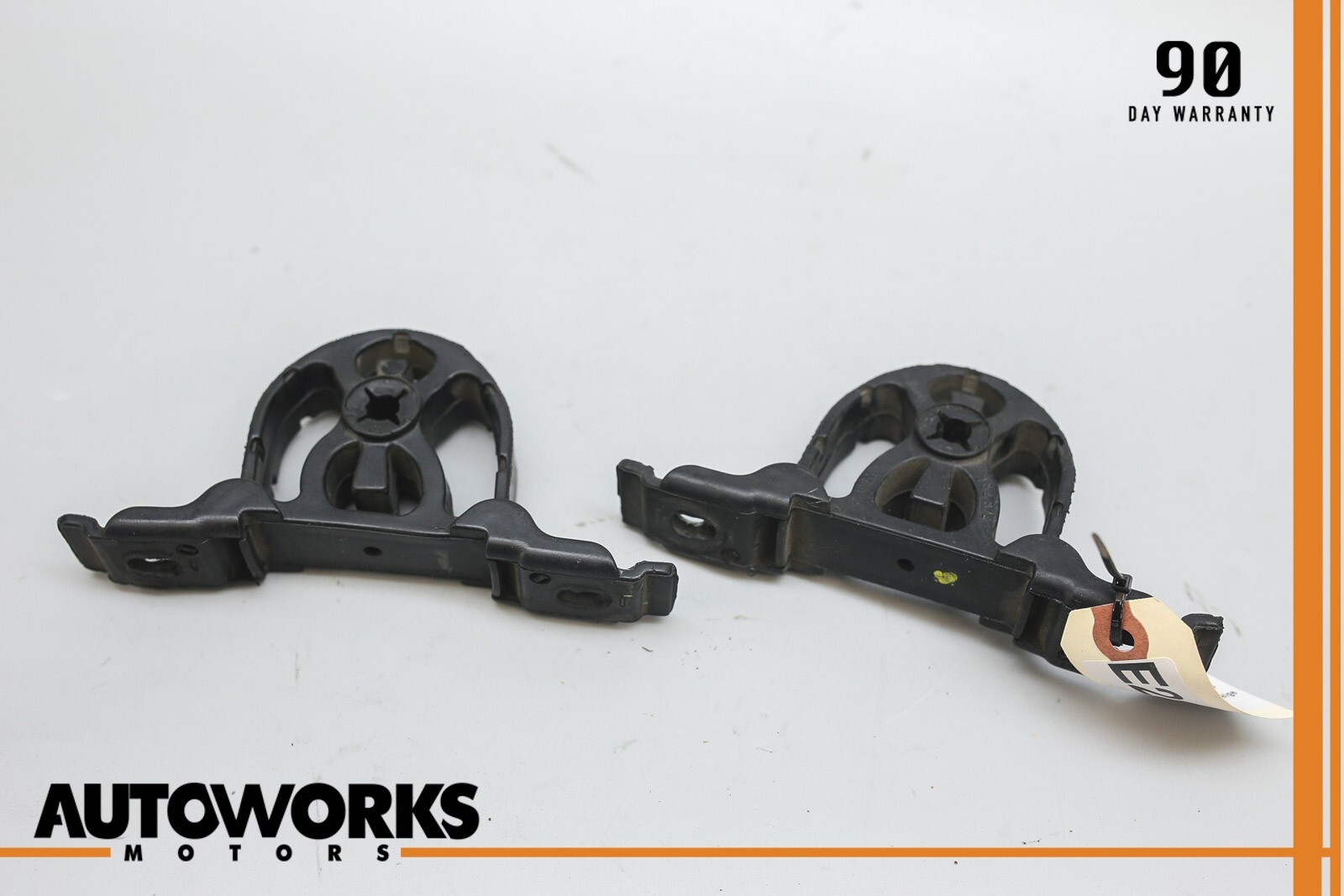 05-08 Maserati Quattroporte M139 Exhaust Hanger Rubber Mount Bracket Set OEM
