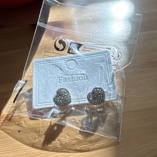 Fashion Jewelry Silver Heart Stud Earrings Butterfly Closure No Stone Lobe