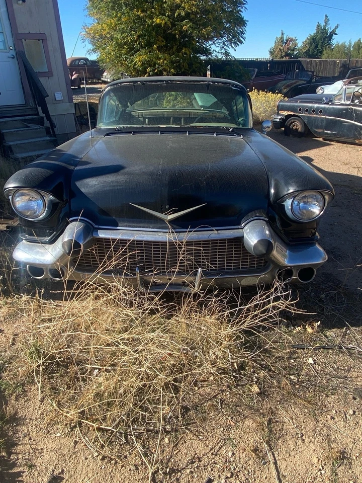 Cadillac DeVille 62 1957 Foto 2 de 4