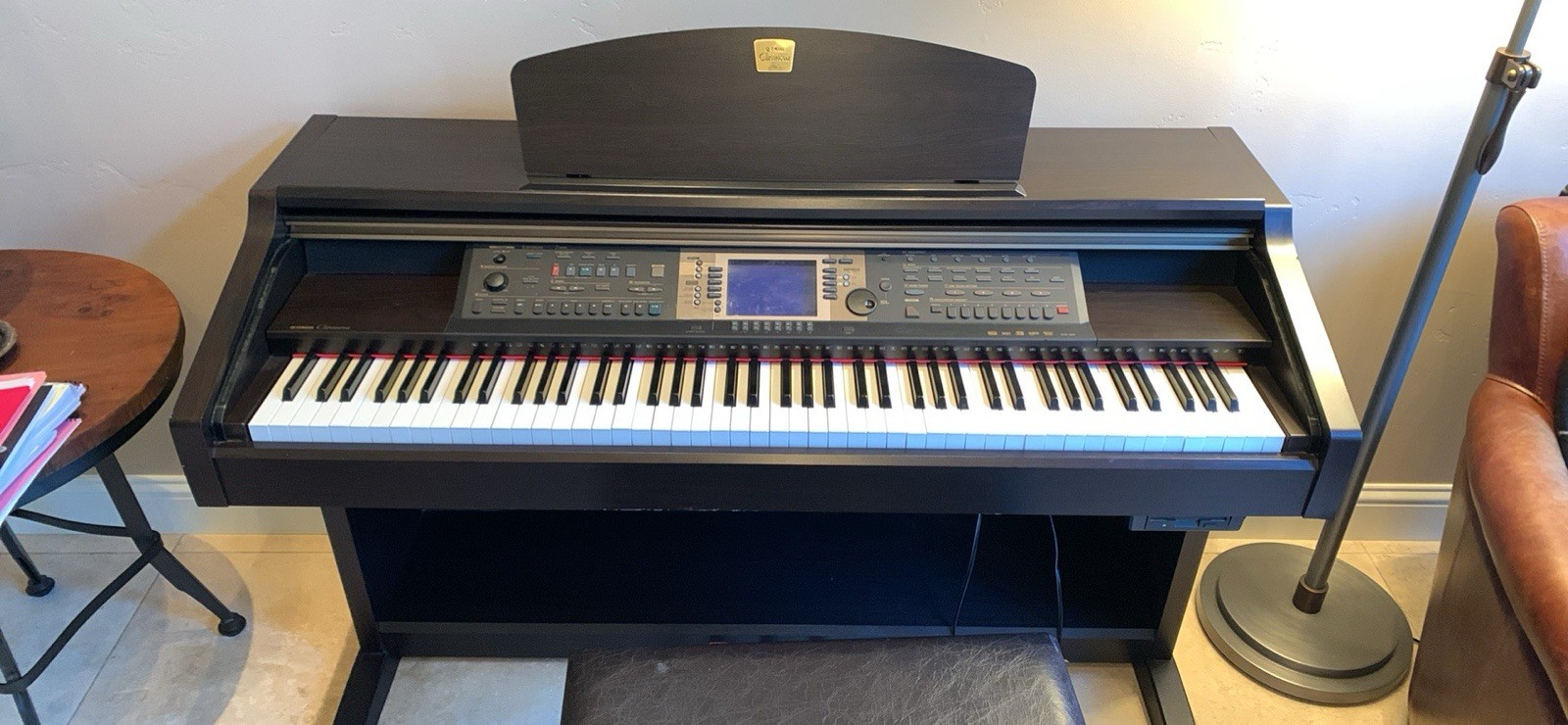 Yamaha Clavinova CVP-203 Digital Piano 88 Keys 3 Pedals Buil