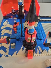 LEGO Space Ice Planet 1993 6983 Ice Station Odyssey 99% Complete Box Manual