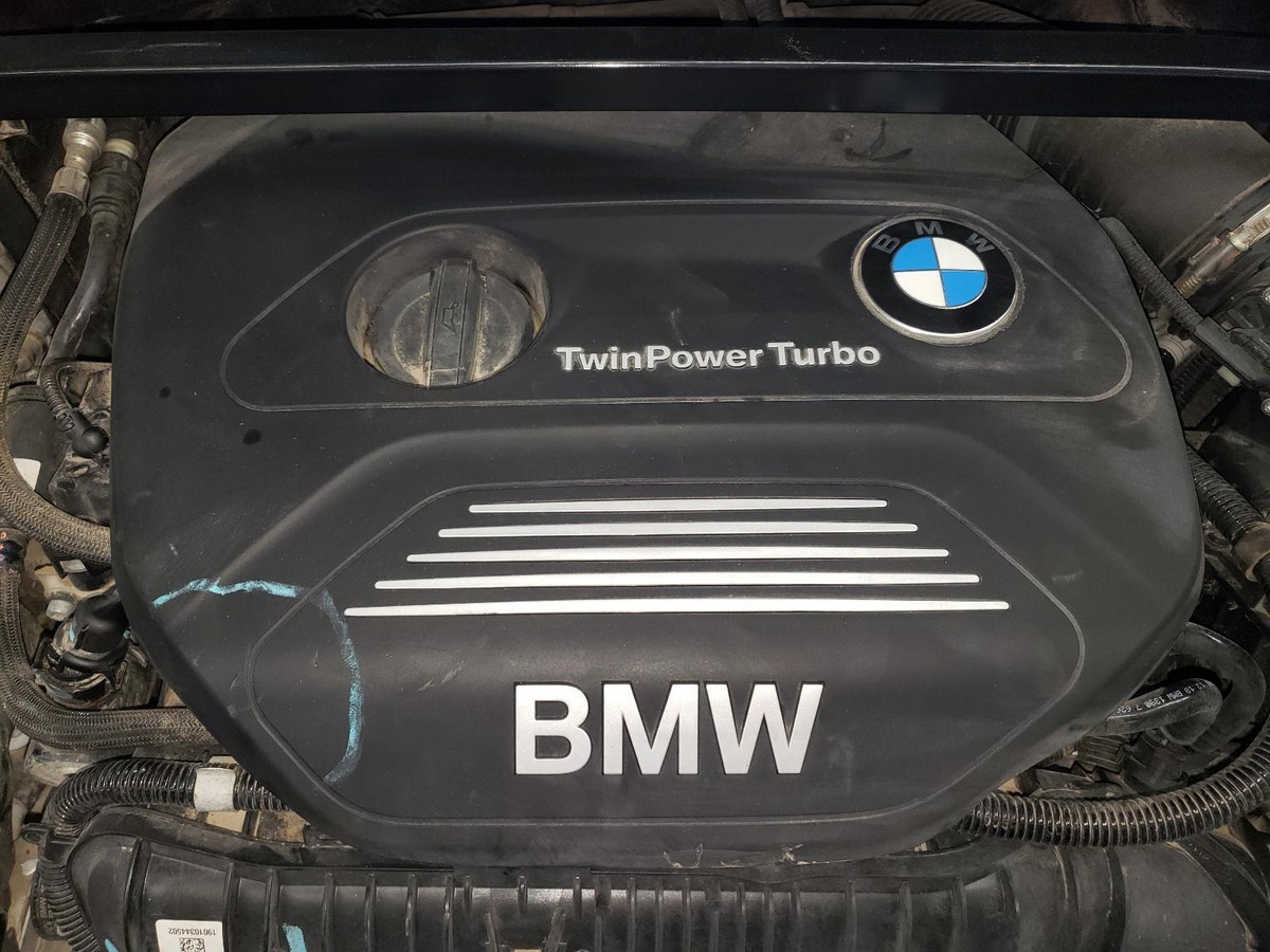 16 17 18 19 BMW X1 2.0L Black Plastic Engine Cover ONLY | eBay