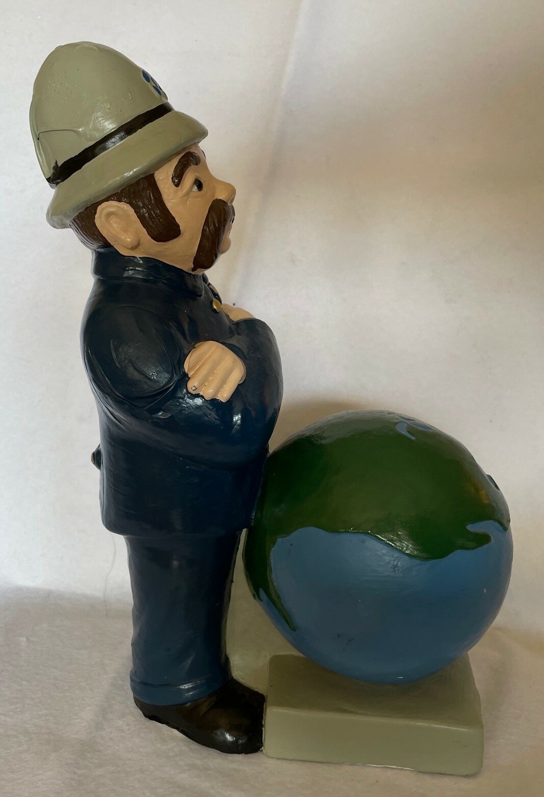 Vintage Pinkerton’s Inc. 1992 Chalkware Figurine Statue eBay