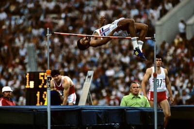 Great Britain Daley Thompson clears the bar in the high jump 1980 Old Photo