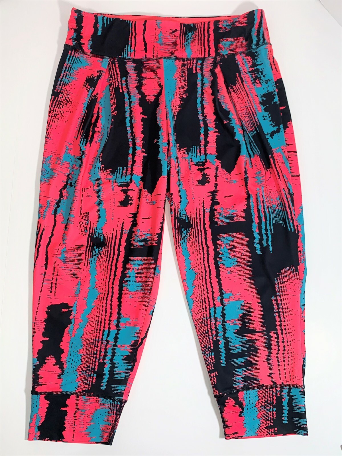 Fabletics Yogi Yoga Capri Cropped Gym Pants for Women in Pink Black Blue