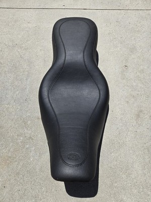 97-07 Mustang Wide Tripper Seat Harley Davidson Touring Black