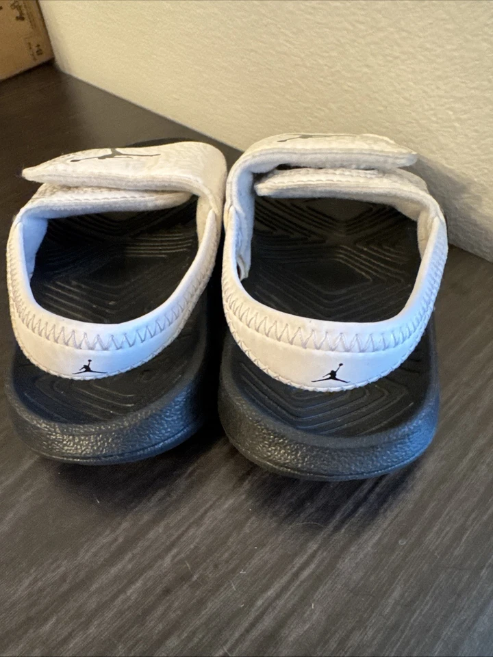 Sandalias Jordan Hydro 6 blancas para niños pequeños 5c Foto 3 de 4