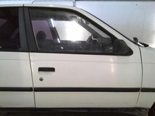Porte avant et accessoires Peugeot 405