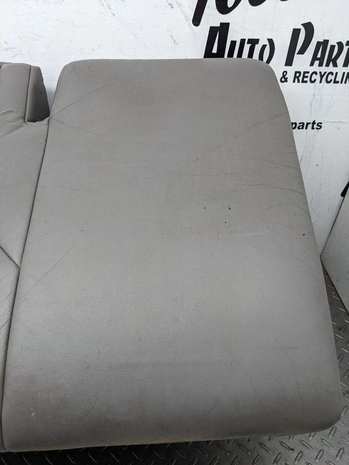 Cojín de cuero parte inferior derecho Toyota 4runner 2003-2009 1170034 Foto 2 de 4