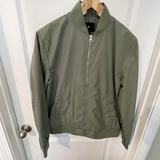 Women  s Medium Light Green Hm lightweight Jacket Brand New