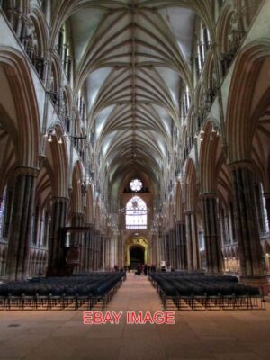 PHOTO  LINCOLN CATHEDRAL  THE NAVE LOOKING TOWARDS THE WEST END.