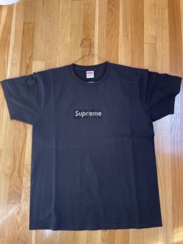 Supreme SS19 x Swarovski Box Logo 